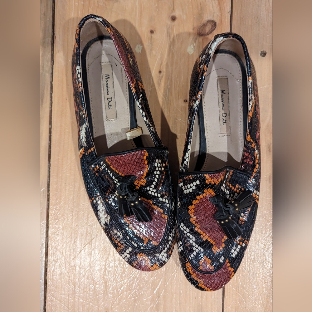 Massimo Dutti animal print loafers flats size 5